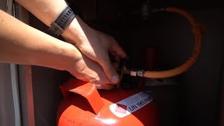 Gasflasche anschließen im Wohnmobil So funktionierts Crashsensor Reisemobil Kastenwagen [upl. by Elliot113]