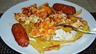 Huevos Rotos con Chorizo  Recetas fáciles y rápidas [upl. by Repsihw]