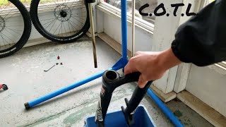 How to Service your MTB Fork  Replace Seals [upl. by Ferrel]