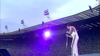 Queen  Another one bites the dust Live at Wembley [upl. by Zane]