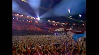 Queen  We Are The Champions Live at Wembley 11071986 [upl. by Rosenthal]